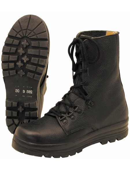 Original Swiss Combat Boots M95 Top Condition 310 = 48