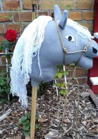 Hobby Horse Steckenpferd Grau mit Weißer Mähne Handarbeit Unikat