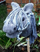 Hobby Horse Steckenpferd kuschlig Grau mit zweifarbiger...